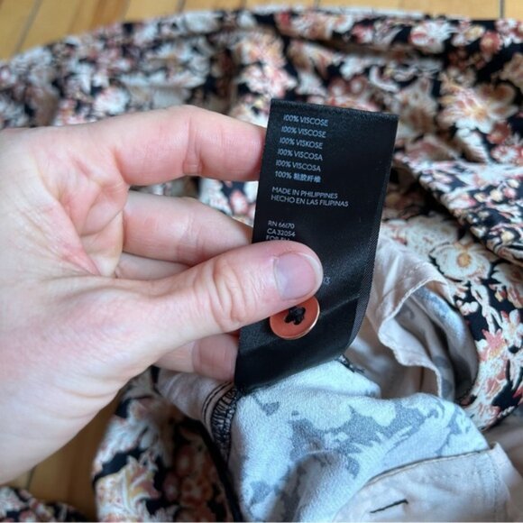 Anthropologie Diandra Pleated Floral Jogger Pants - Picture 10 of 13